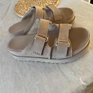 Women's size 10 Ugg Goldenstar Hi slide in sand #ugg #platform #platformslides